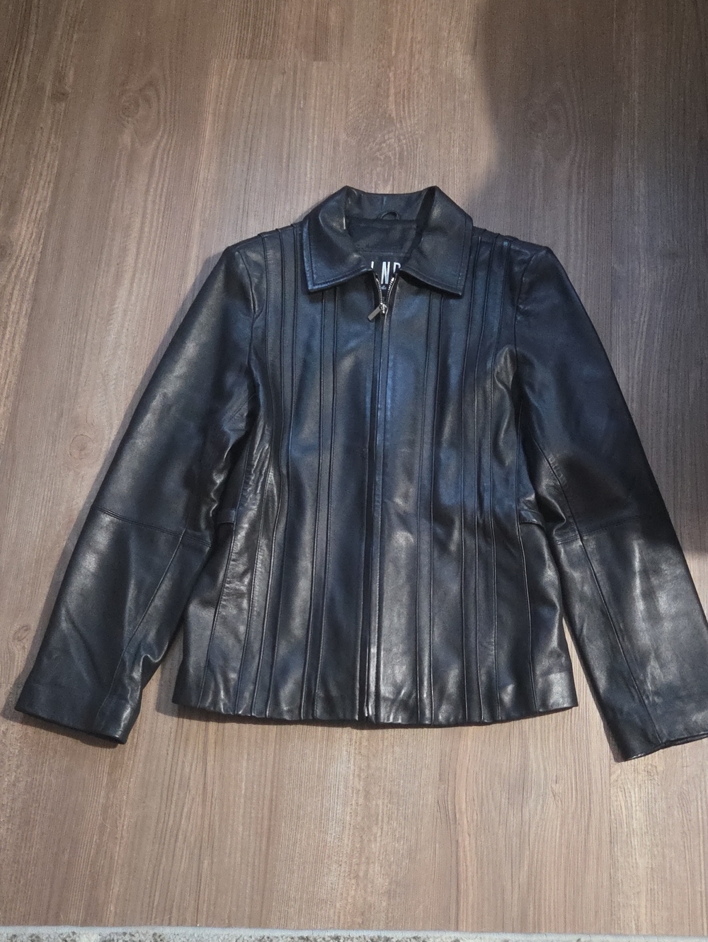 Women’s LNR Vintage Black Leather Zip-Front Jacket